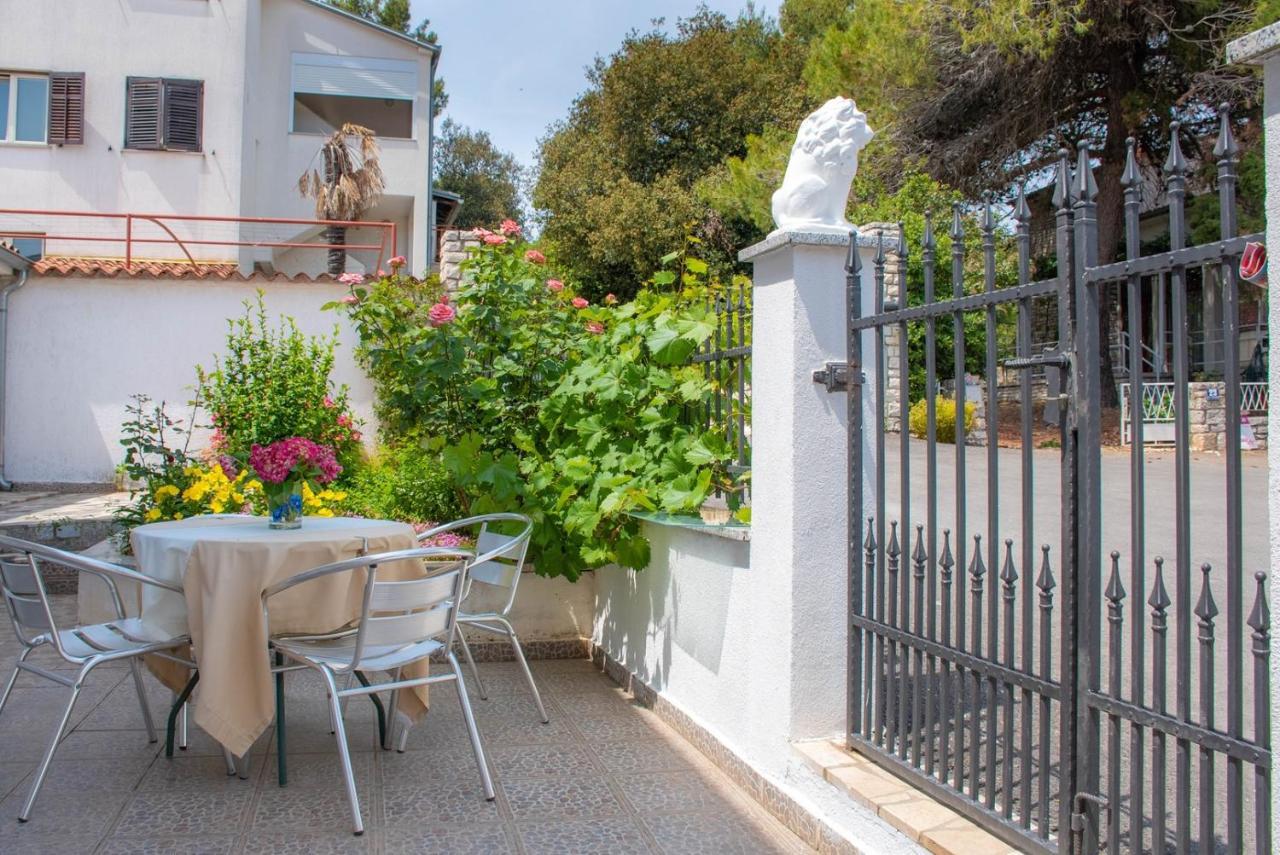 Apartments Betty Borik Rovinj Exterior foto